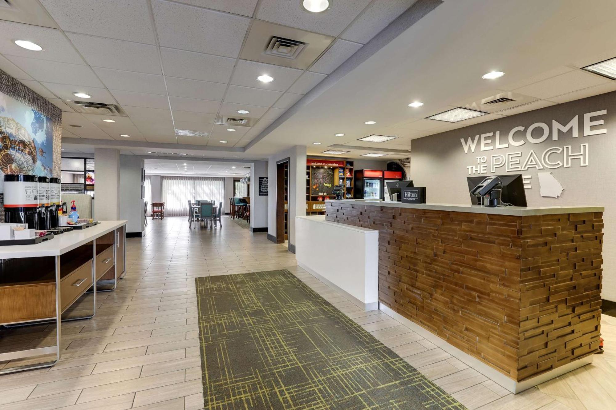 Hampton Inn Cumming Buitenkant foto
