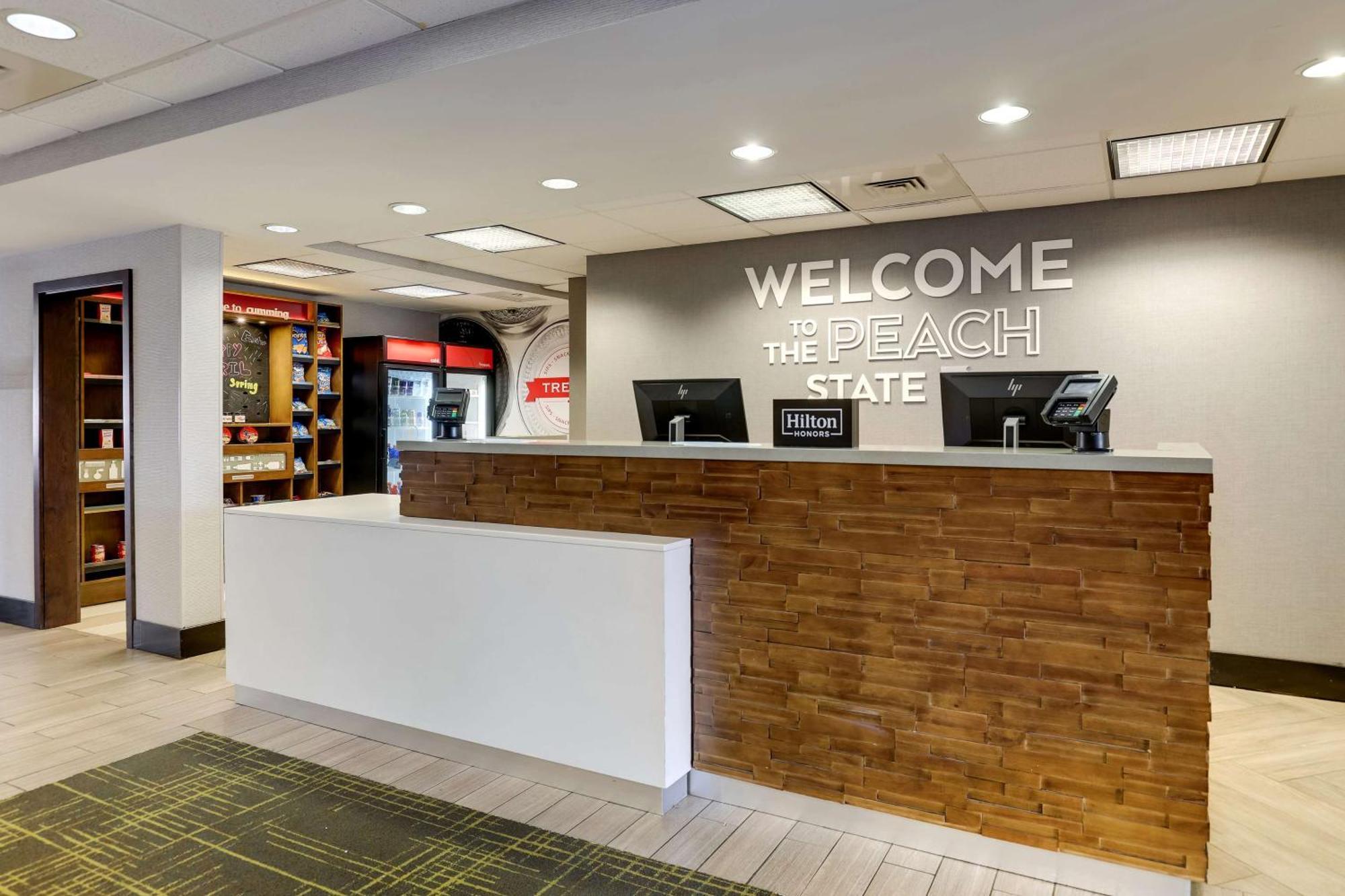 Hampton Inn Cumming Buitenkant foto
