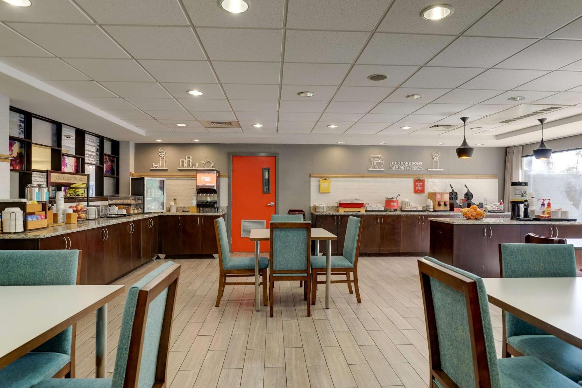 Hampton Inn Cumming Buitenkant foto