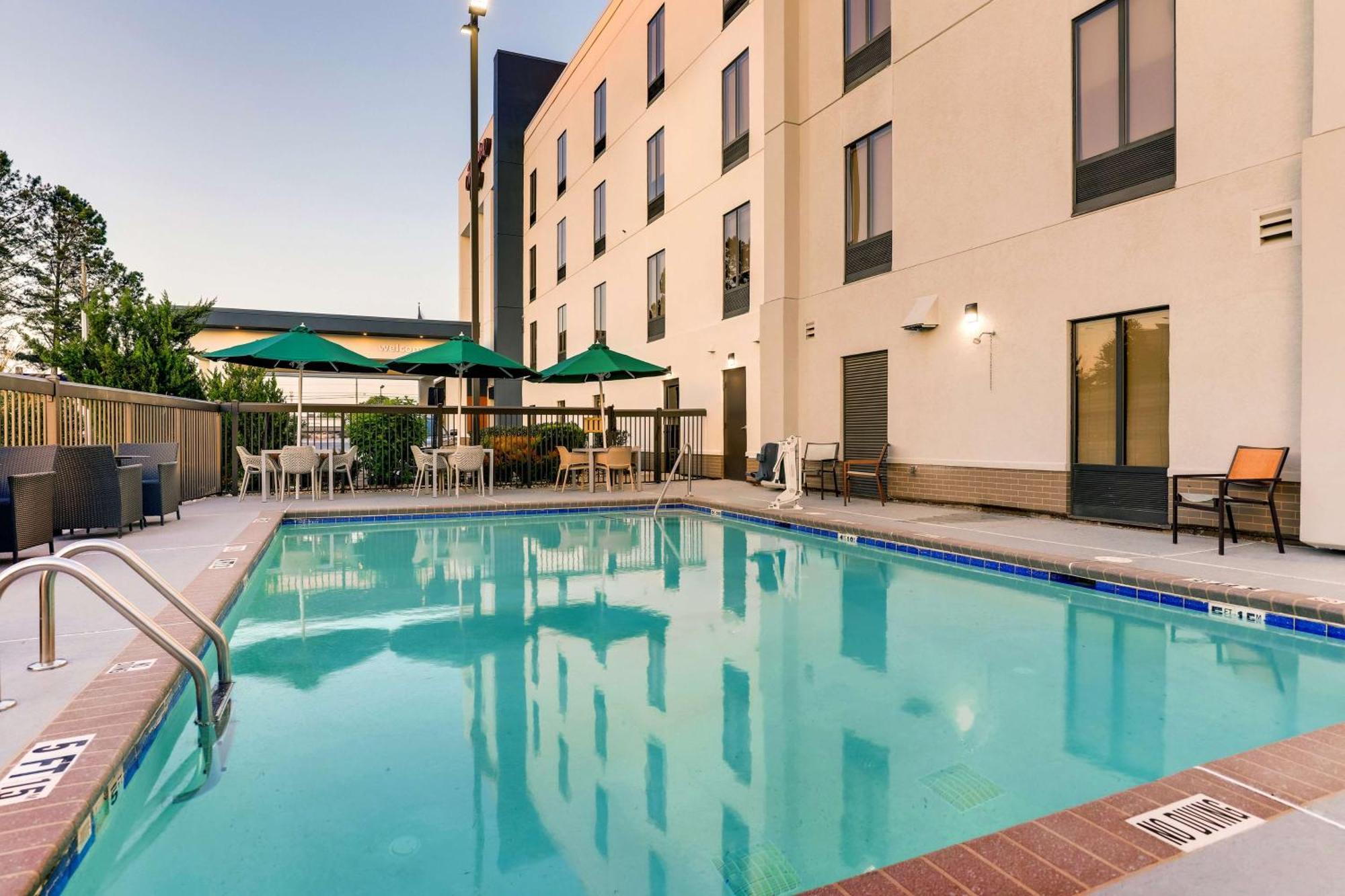 Hampton Inn Cumming Buitenkant foto